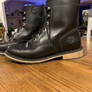 Like new! Leather Harley Davidson riding boots.